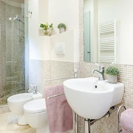Casa Giustina - Smart Retreat In The Walled Apartment