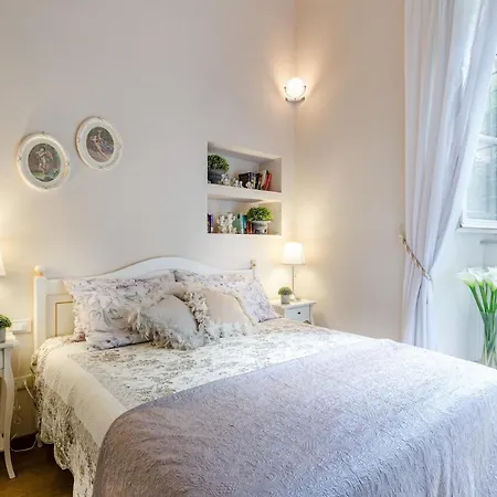 Casa Giustina - Smart Retreat In The Walled * Lucca
