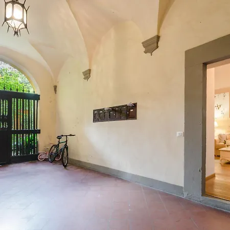 Casa Giustina - Smart Retreat In The Walled Apartment *