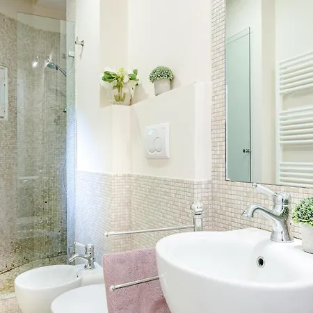 Casa Giustina - Smart Retreat In The Walled Apartment